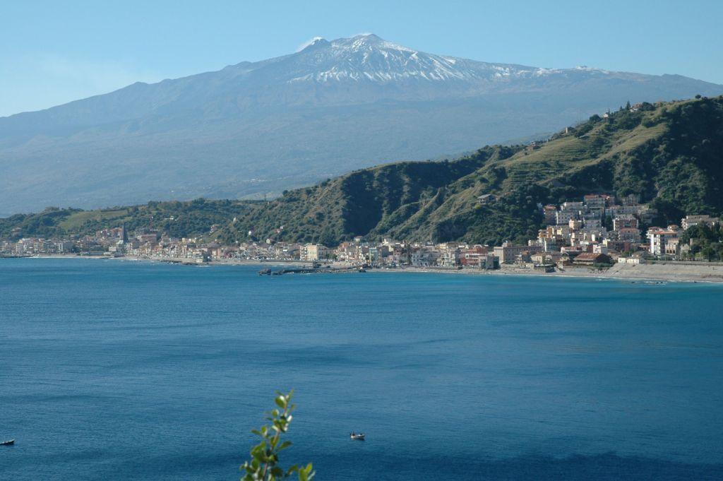 Casa Maccers Lägenhet Giardini Naxos Exteriör bild
