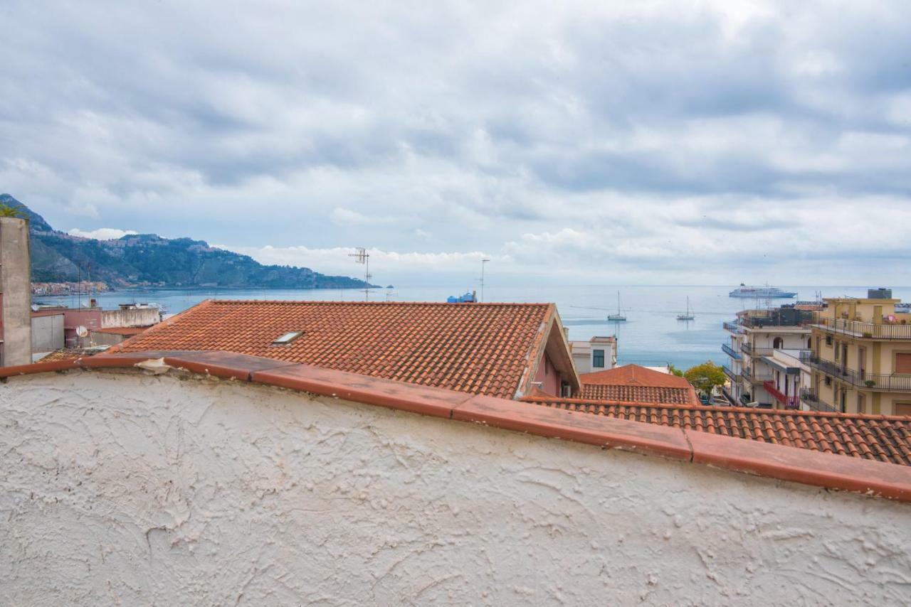 Casa Maccers Lägenhet Giardini Naxos Exteriör bild