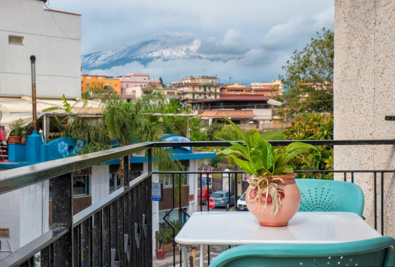 Casa Maccers Lägenhet Giardini Naxos Exteriör bild